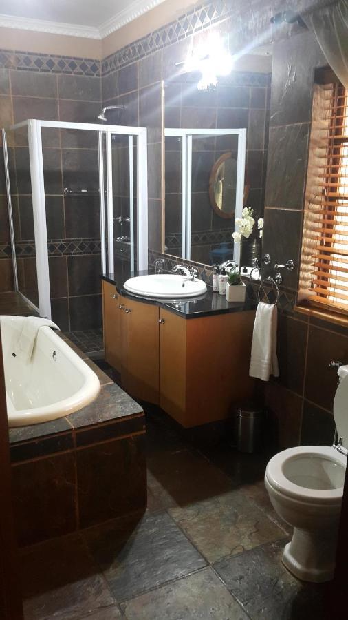 לואי טריכארט 93 On Celliers Guesthouse מראה חיצוני תמונה